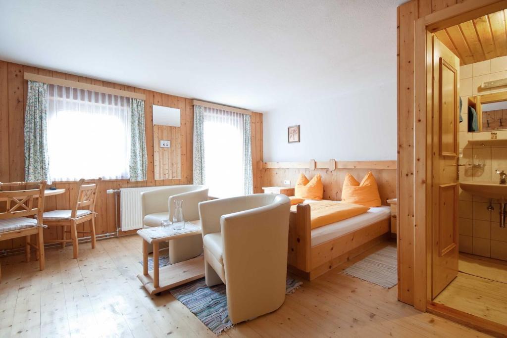 Landhaus Taurer Kals-am Großglockner Chambre photo