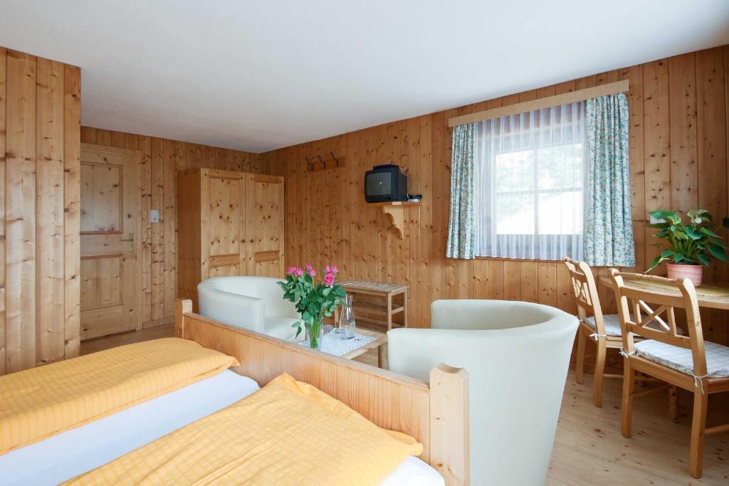 Landhaus Taurer Kals-am Großglockner Chambre photo